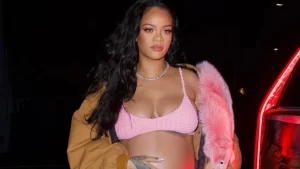 Rihanna’dan çarpıcı itiraflar: Göğüslerimi gösterdiğime pişmanım
